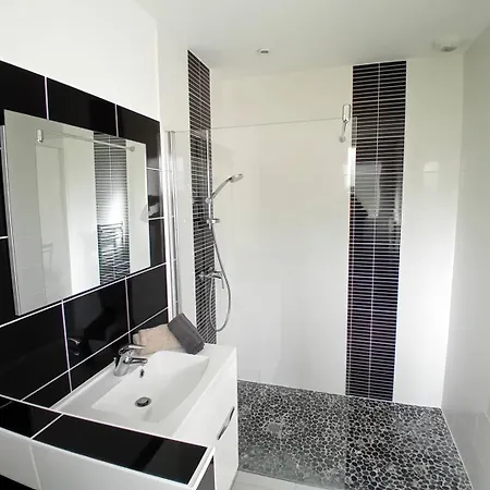 Villa Palais Sur - Maison Confort - Wifi - Quartier Au Calme